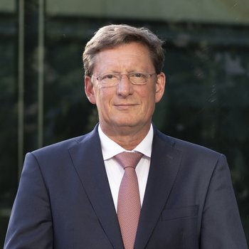 Dr. Franz-Olaf Kallerhoff über Territoriale Lieferbeschränkungen: „Wer überall das Gleiche verlangt, riskiert am Ende weniger Vielfalt und höhere Preise.“