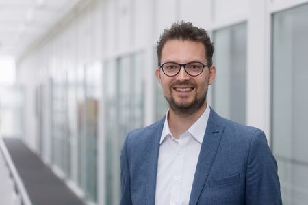 Portraitfoto von Michael Steinhauser, Leiter External Affairs
